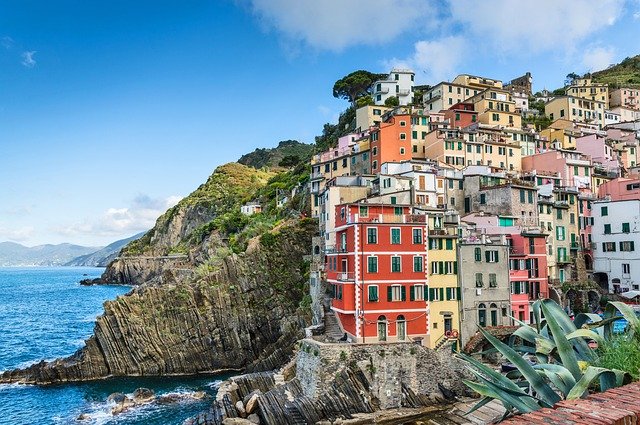 Acquistare una seconda casa: mare o montagna?