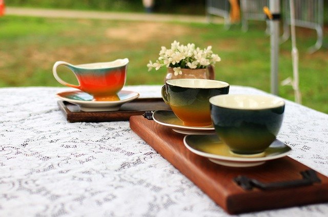 Pranzi e cene in giardino: consigli utili e idee di stile per ogni occasione